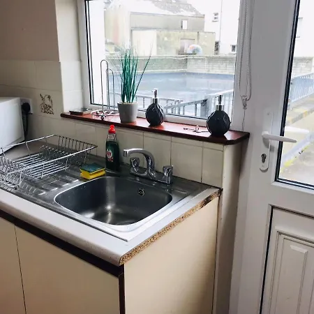 Lovely 3 Bedroom In *