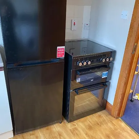 Lovely 3 Bedroom In Apartament *